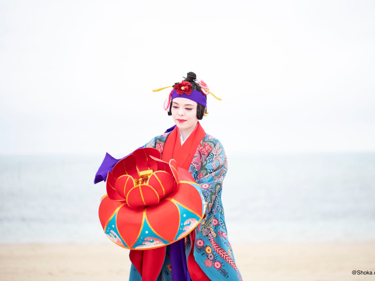 琉球舞踊の世界へめんそーれ